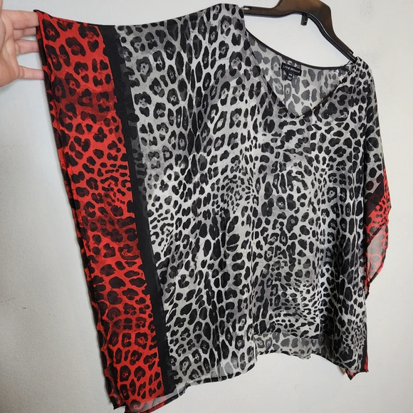 Lane Bryant Kaftan Shirt. Black grey red leopard print. Semi sheer. Size 14/16. - Picture 8 of 14